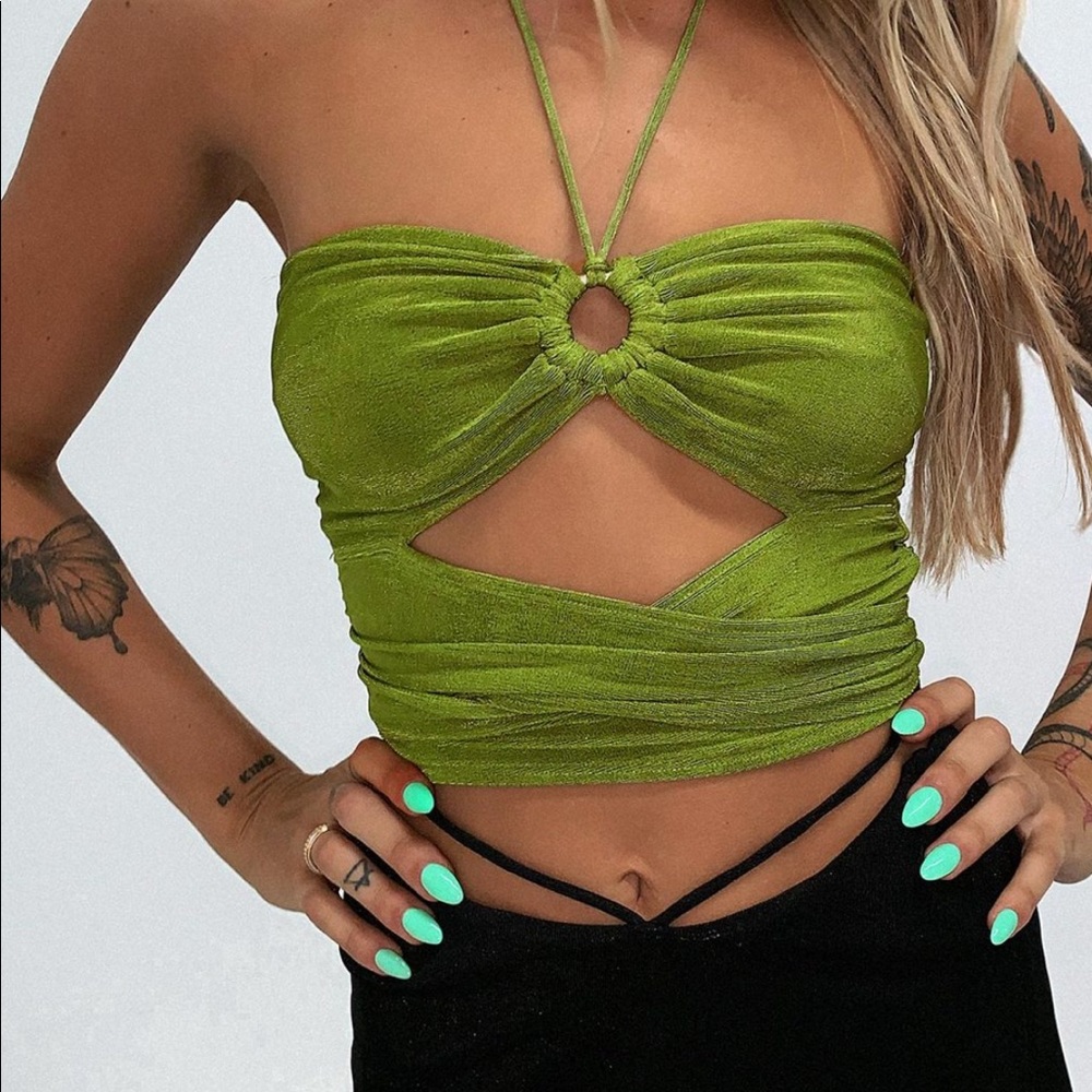 Loriella Ring Detail Crop Top